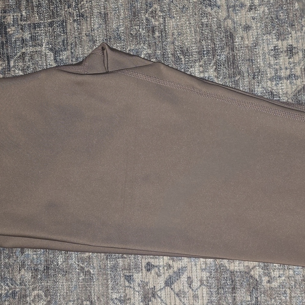 Alo Yoga FLAW 7/8 High-Waist Airlift Legging In Mushroom Small $134 *Minor FLAW* - Picture 12 of 16